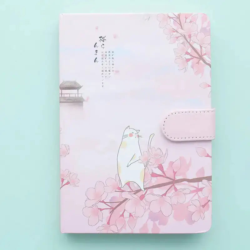 Carnet “Douceur Sakura” – Chat Kawaii sous les Fleurs du Japon